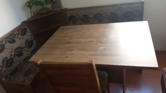 Mesa de Canto Alemã em madeira