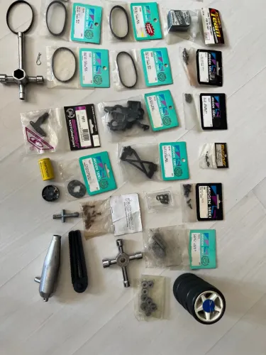 Peças e acessórios para modelismo Mugen Seiki