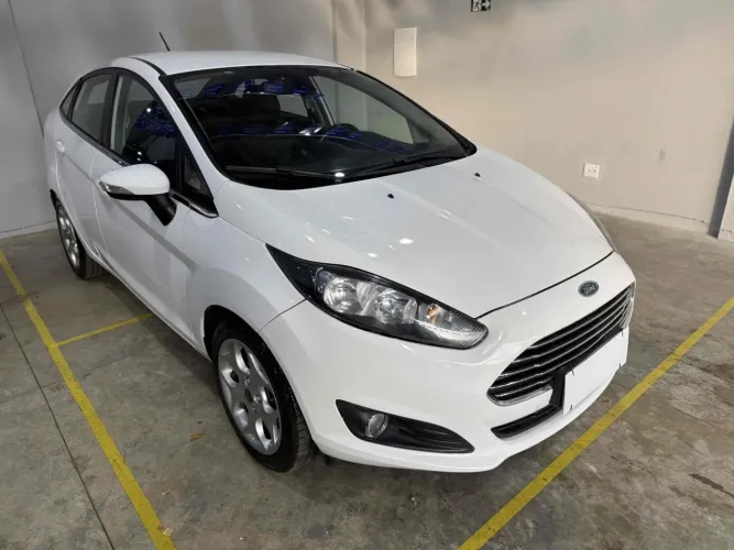 Ford Fiesta Sedan Titanium 1.6 Powershift 2014