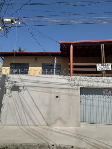 Aluga-se Casa grande