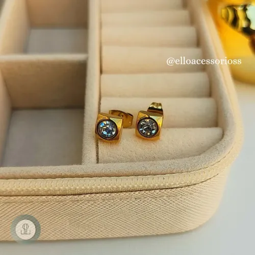 Brinquinhos Minimalistas Banhados a Ouro 18k