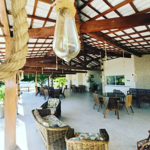 Linda casa para hospedagem e eventos na praia!