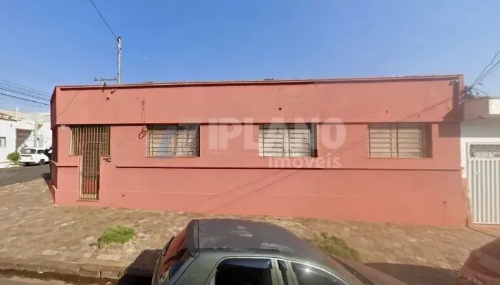 Casa à venda na Vila Tibério, 4 dormitórios, área de churrasqueira, 1 vaga de garagem, 182