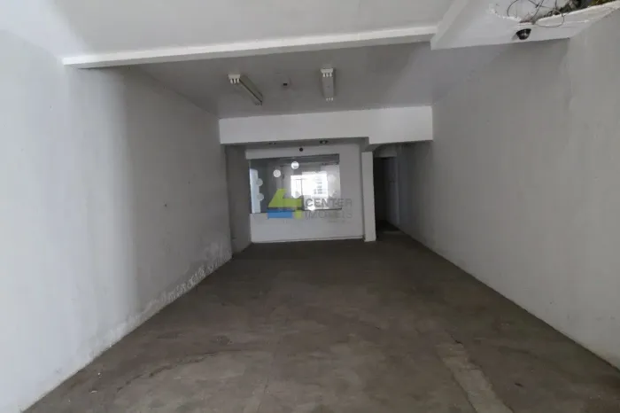 Excelente Casa Comercial para Investir!!!