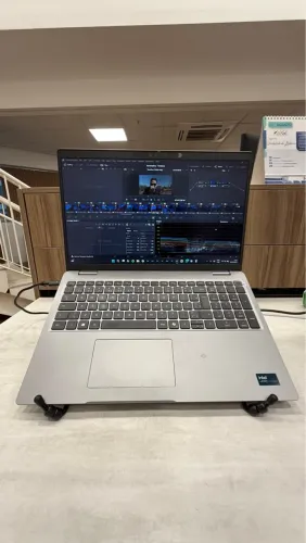 Dell Precision 3591, Ultra 9, 64gb Ram, 1tb Ssd, Rtx 2000 8gb