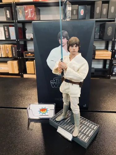 Boneco Hot Toys Star Wars New Hope Luke Skywalker