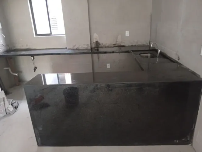 Bancada de cozinha no preto são Gabriel completo mesa americana com fechamento