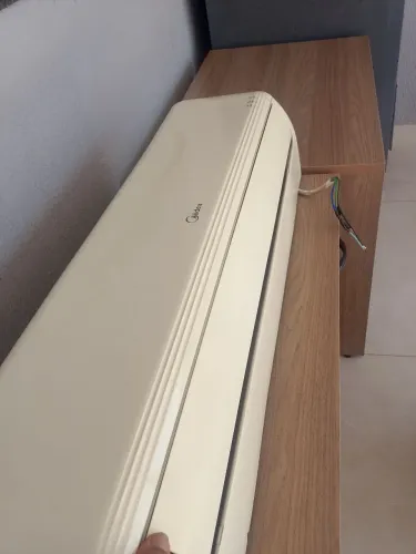 Midea 18000 BTUS