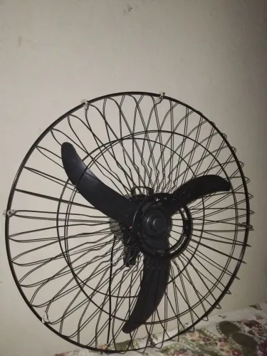 Ventilador de parede Ventisol 60cm em bom estado somente em Vitória da Conquista