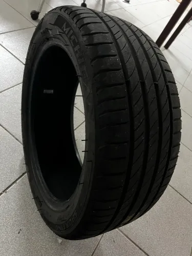 Pneu 225/45 R17
