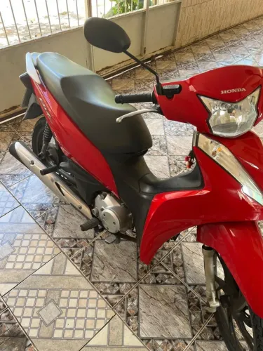 Motocicleta Biz Honda Vermelha de 2022