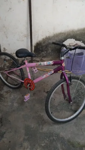 Bike aro 24 excelente para seu filho ou filha funcionando tudo