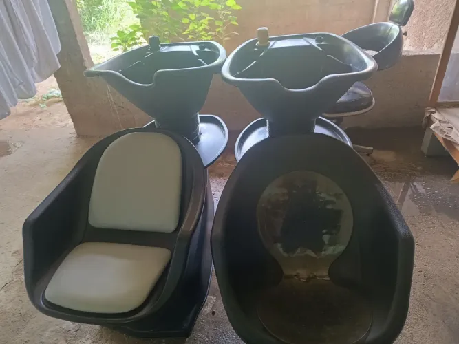 Vendo dois lavatório usado cada um 350,00