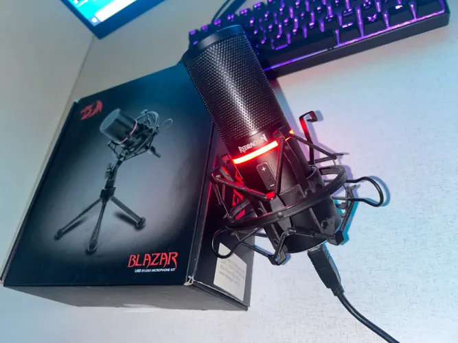 Microfone Gamer Blazar GM 300 Redragon (ÚNICO DONO - Pouco usado)