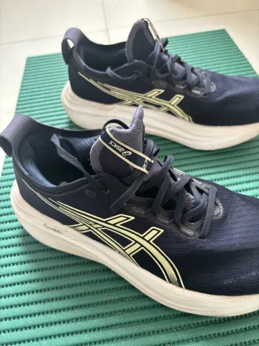 Tenis Asics, tam 41