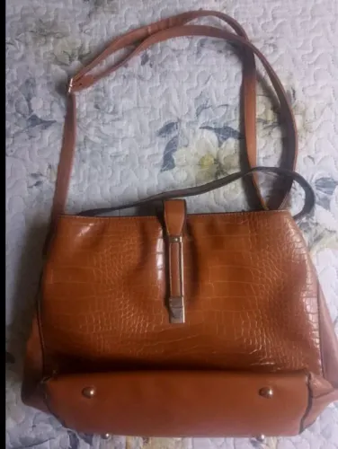 Vendo bolsa marron em couro