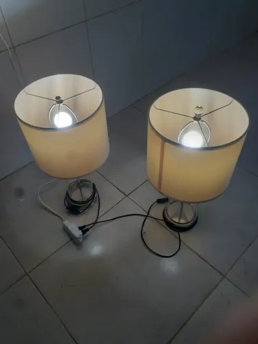 Luminária e amplificador de son