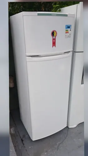 VENDO GELADEIRA CONSUL DUPLEX PAINEL INTERNO DIGITAL 362 LITROS VALOR 1.000 FAÇO ENTREGA