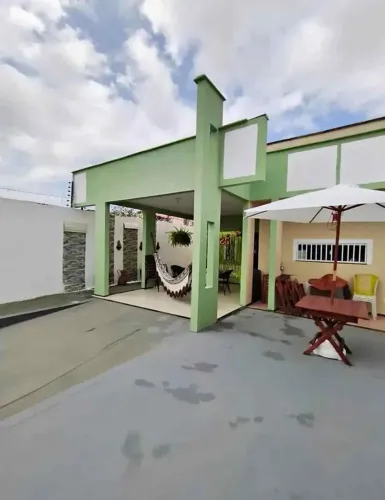 * CASA À VENDA DISPONÍVEL