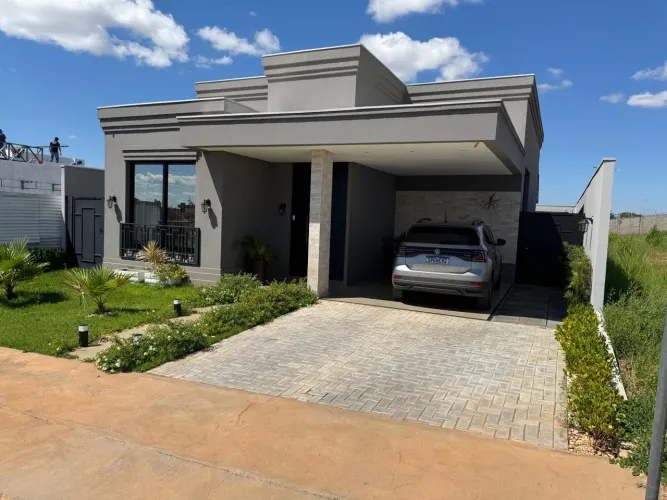 Casa térrea de alto padrão à venda no Condomínio Brisas Horizontal 