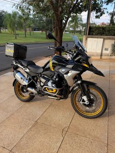 Gs 1250 premium edição 40 anos com apenas 5000 km
