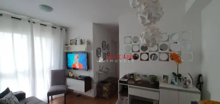 Apartamento com 3 dormitórios à venda, 62 m² por R$ 371.000,00 - Vila Rio de Janeiro - Gua