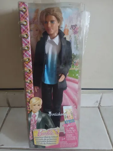 Ken do filme Barbie escola de Princesas 2011