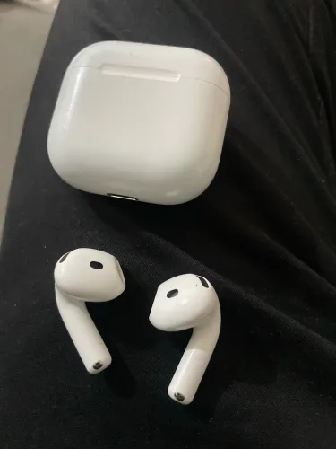 AirPods 4