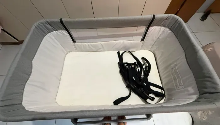 Berço portátil e acoplado a cama