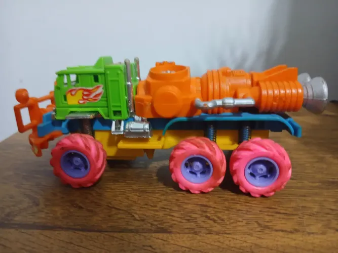Carrinho de brinquedo estilo hot weels dos anos 80
