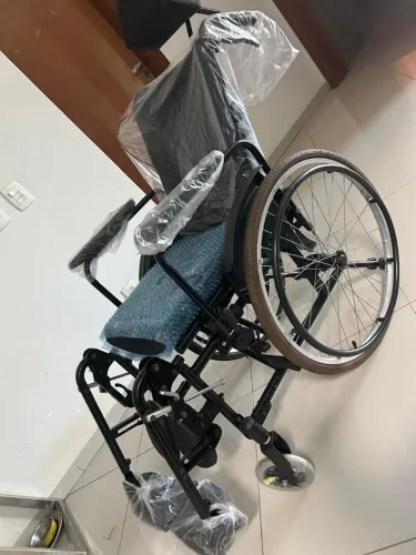 Cadeira de Rodas Dobrável MA3 Reclinável Ortomobil Tetraplégica nova sem uso no plástico.