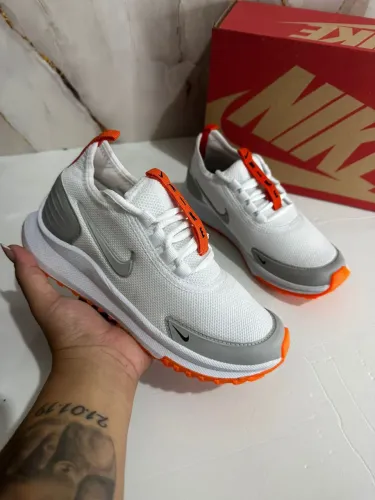 Nike react