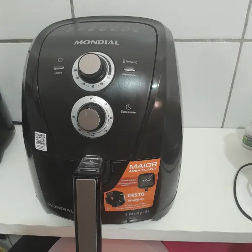 Airfryer semi nova Marca mundial 