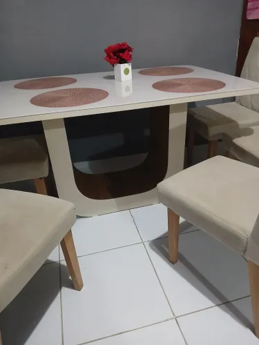 Mesa de Tampa Laqueada em Formato de U com 6 Lugares