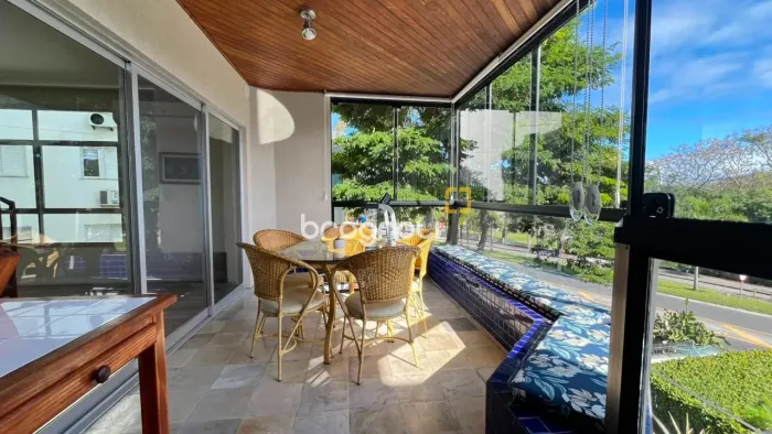 Apartamento amplo a venda no Itacorubi, pronto para morar!