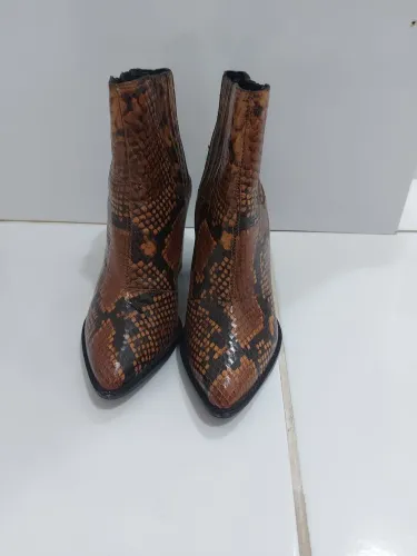 Bota Arezzo couro