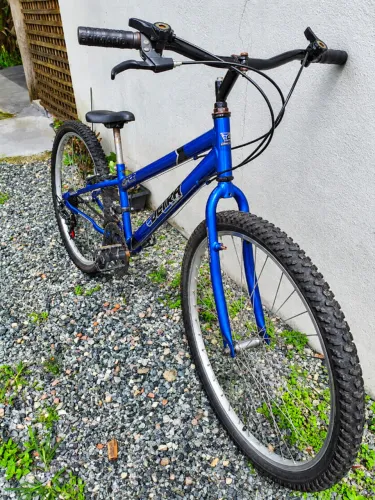 Bicicleta Aro 26 Ultra Azul Pronta Para Uso
