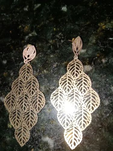 Brincos de Bijuterias elegante dourado