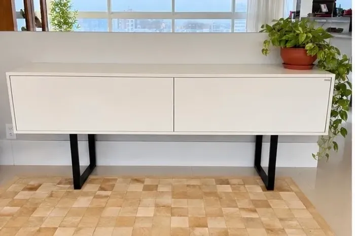 Aparador marca Finger branco duas gavetas design premium