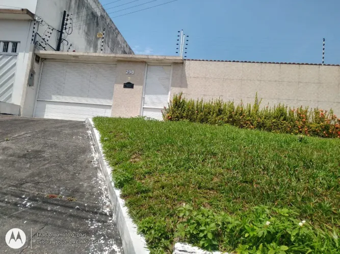 Imóvel para aluguel e venda possui 1000 metros quadrados com 4 quartos em Centro - Manaus 