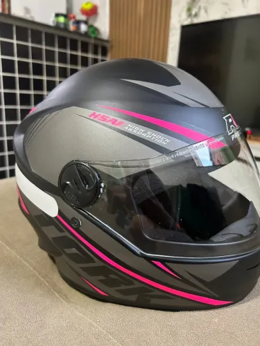 Capacete número 60
