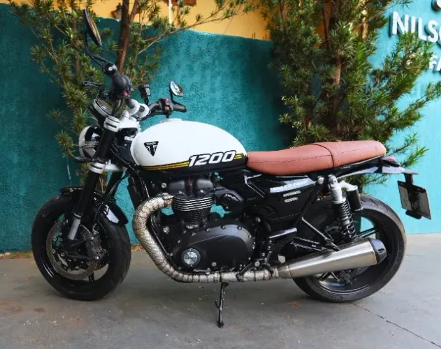 Triumph Speed Twin 1200 2025 | Nova Linha 105cv - Estilizada!