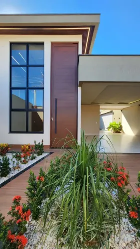 Casa Perfeita! 3 Suítes - Área Gourmet com Churrasqueira e Piscina na pastilha - Res. Barr
