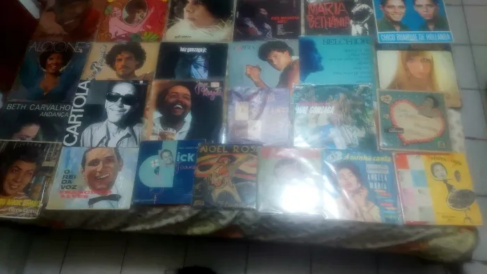 MAGNÍFICA COLEÇÃO VINIL PRIMEIRA EDIÇÃO. VINIS RAROS MPB. GRAVADORAS ORIGINAIS. NÃO PERCAM