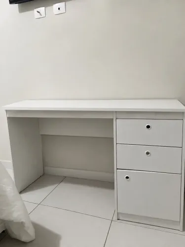 MESA DE ESCRITÓRIO + CADEIRA