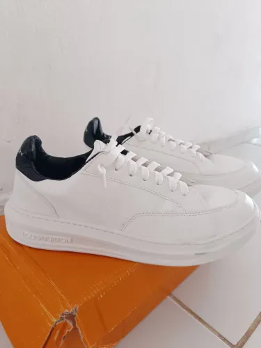 Tênis Louis vuitton 