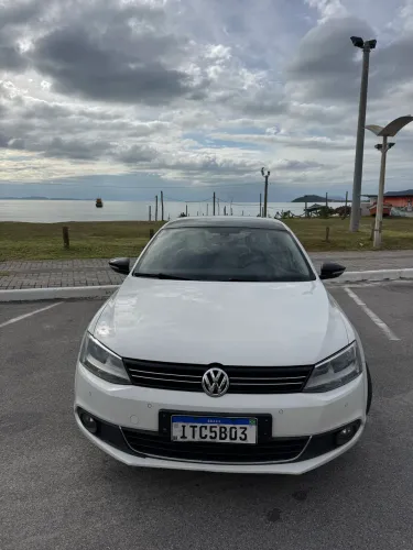 Volkswagen Jetta Highline 2.0 TSI 16V 4P Tiptronic 2012