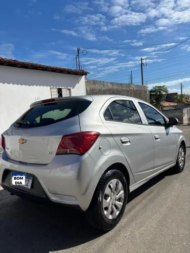 Chevrolet Onix Hatch LT 1.0 8V Flex Mec. 4P 2019
