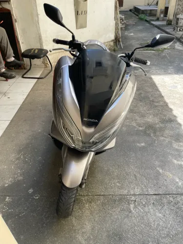 PCX BEM CONSERVADA , VENDO OU TROCO POR MOTO MAIOR , RECIBO DIGITAL PRONTO PARA TRANSFERIR