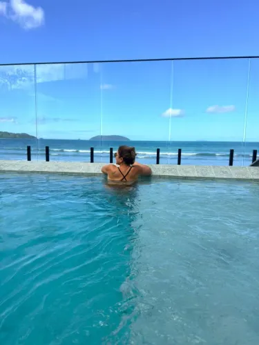 CASA ESPETACULAR PÉ NA AREIA | PRAIA DO SAPÊ - UBATUBA